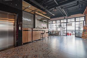 RedDoorz Plus @ Doorman Guest House