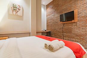 RedDoorz Plus @ Doorman Guest House