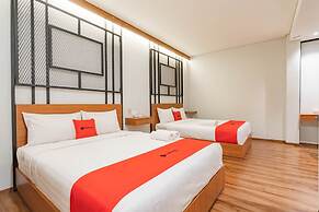 RedDoorz Plus @ Doorman Guest House