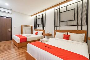 RedDoorz Plus @ Doorman Guest House