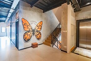 RedDoorz Plus @ Doorman Guest House