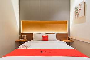 RedDoorz Plus @ Doorman Guest House