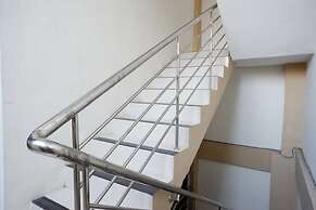 RedDoorz near Hartono Mall Solo