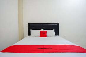 RedDoorz near Hartono Mall Solo