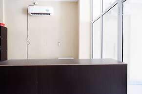 RedDoorz near Hartono Mall Solo