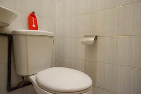 RedDoorz near Stasiun Tawang Semarang