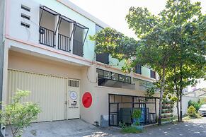 RedDoorz near Stasiun Tawang Semarang