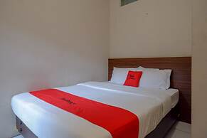 RedDoorz near Stasiun Tawang Semarang