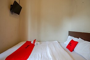 RedDoorz near Stasiun Tawang Semarang