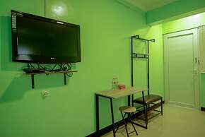 RedDoorz @ Jalan Gatot Subroto Semarang