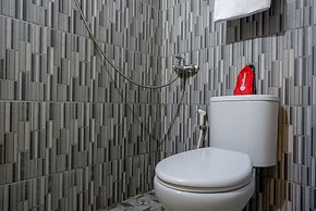 RedDoorz @ Jalan Gatot Subroto Semarang