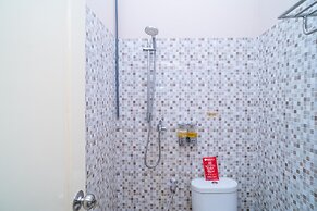 RedDoorz Syariah near Taman Siring 2