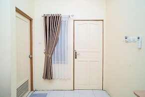 RedDoorz Syariah near Taman Siring 2