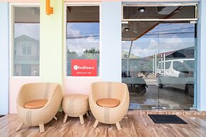 RedDoorz Syariah near Taman Siring 2