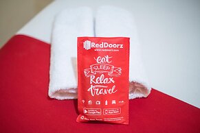 RedDoorz Syariah near Taman Siring 2