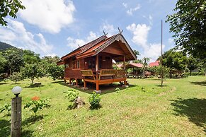 OYO 1143 Phet Luran Thai Resort Kohchang