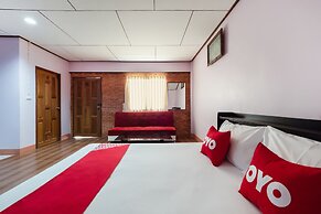 OYO 1143 Phet Luran Thai Resort Kohchang