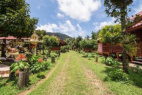 OYO 1143 Phet Luran Thai Resort Kohchang