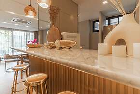 Diamond Condo by Villacarte