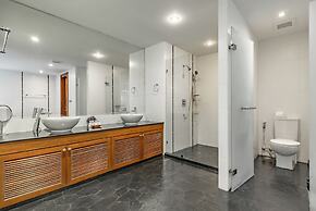 L'Orchidee B2 by Villacarte