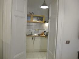 Babuino Apartments - Piazza di Spagna