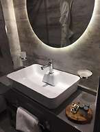 Sunolus Vineyard House