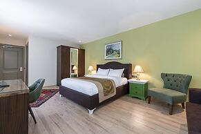 Sunolus Vineyard House