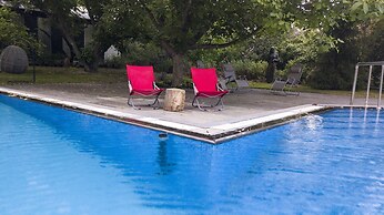 Sunolus Vineyard House