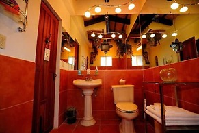 Casa Flores Bed & Breakfast