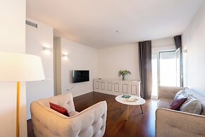 Plaza Mina Suites - Adults Recommended