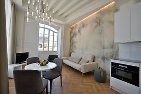 Plaza Mina Suites - Adults Recommended