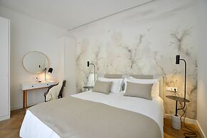 Plaza Mina Suites - Adults Recommended