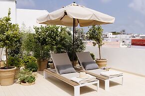 Plaza Mina Suites - Adults Recommended