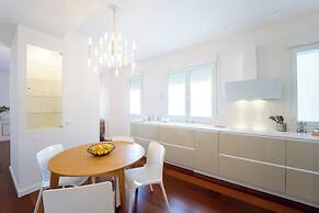 Plaza Mina Suites - Adults Recommended