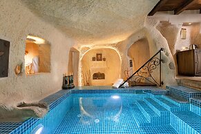 Elysion Cave Suites