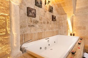 Elysion Cave Suites