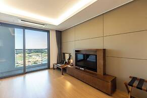 Ramada Plaza by Wyndham Dolsan Yeosu