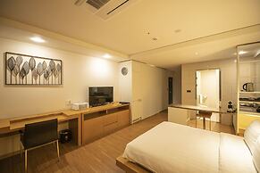 J-One Hotel