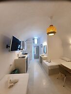 Nefeli Traditional Cave Houses