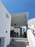 Nefeli Traditional Cave Houses