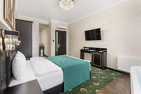Rai Apartments