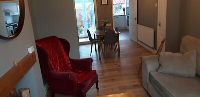 Lunas Cottage - Grove Road Cottages