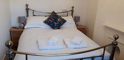 Lunas Cottage - Grove Road Cottages