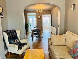 Lunas Cottage - Grove Road Cottages