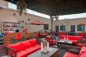 Hotel Lexen - Newhall