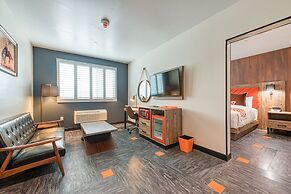 Hotel Lexen - Newhall