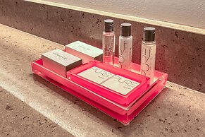 Hotel Lexen - Newhall