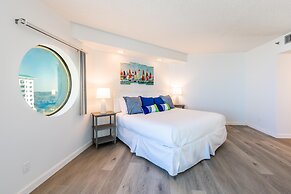 Surfside 704 2BR 2BA flr 7 8