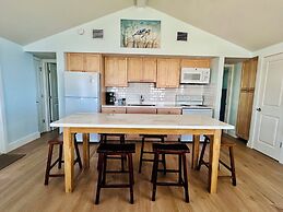 Ragged Edge Resort & Marina