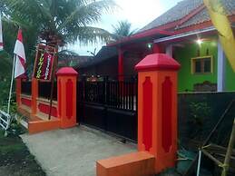 Yunior Guesthouse